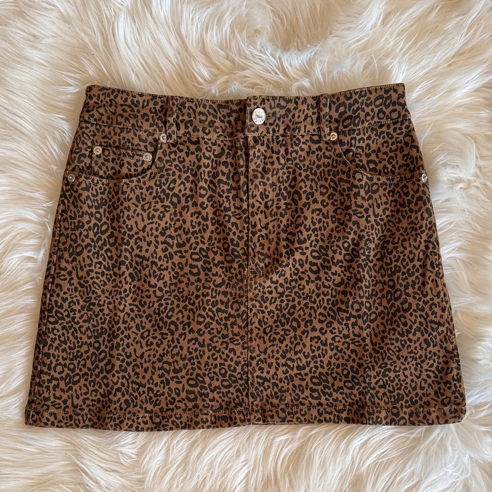 NWT Leopard Print Brown Skirt, Size Medium